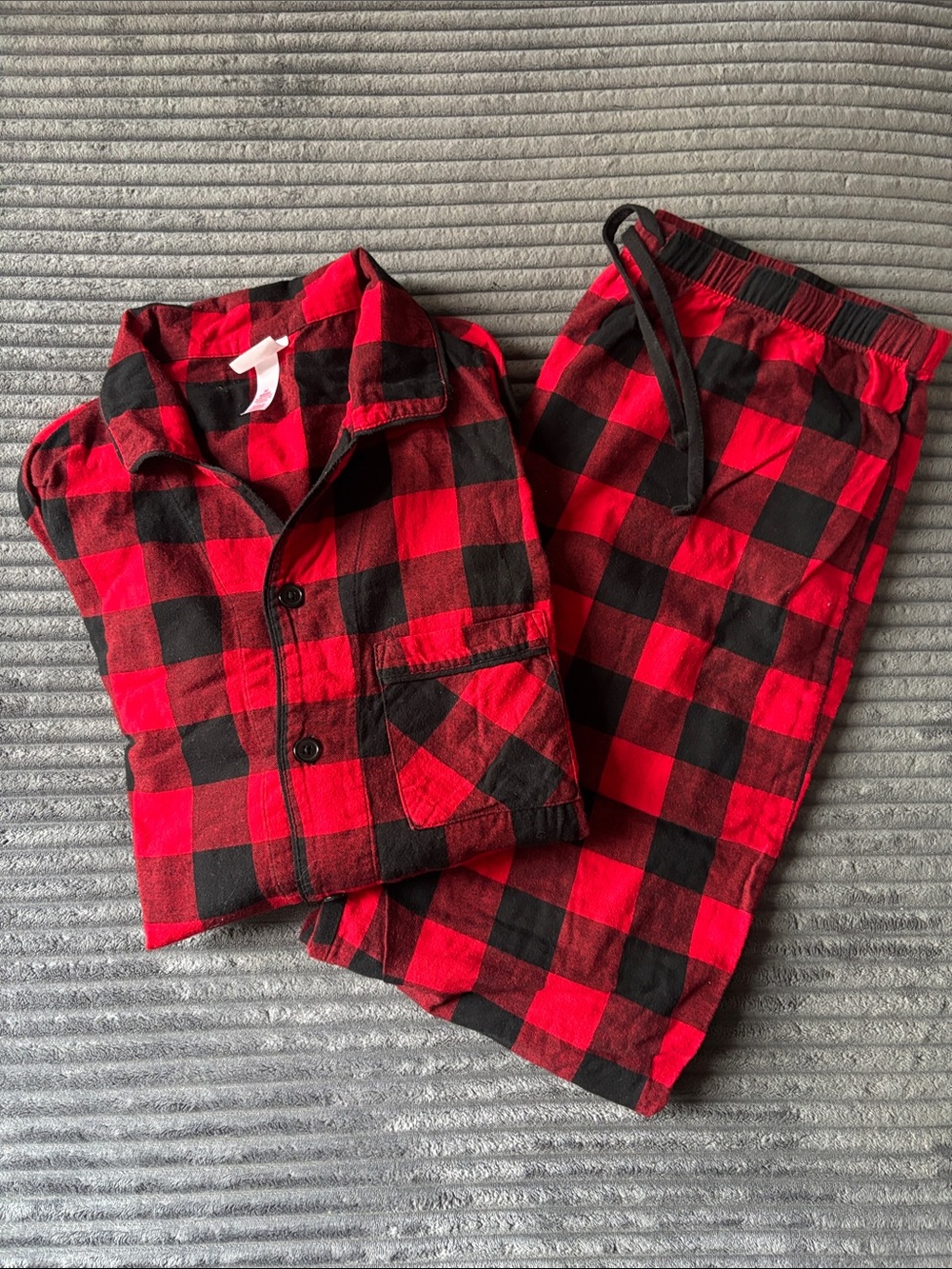 Wondershop Red and Black Plaid Button-Down PJ set